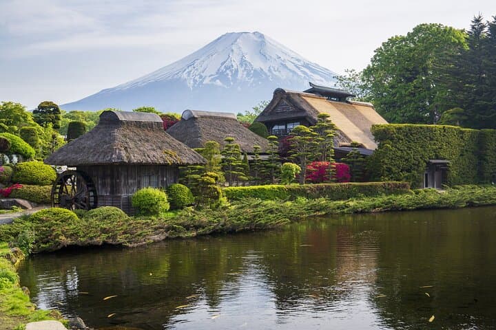 Mt. Fuji Five Lakes Tour with Guide & Vehicle (Tokyo Dep) — photo 2