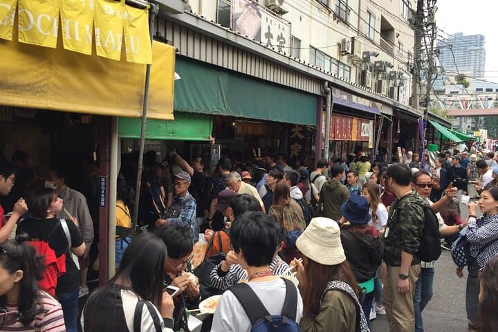 Tsukiji Outer Market Tour with a market insider — photo 4