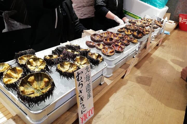 Tsukiji Outer Market Tour with a market insider — photo 8