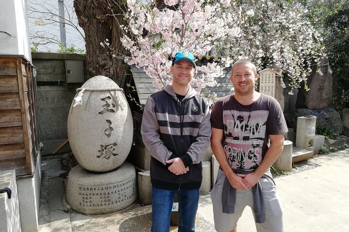 Tsukiji Outer Market Tour with a market insider — photo 13