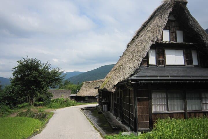 [One-day bus tour departing from Kanazawa Station] Shirakawa-go and Gokayama - Two World Heritage Villages Enjoyable Bus Tour — photo 14