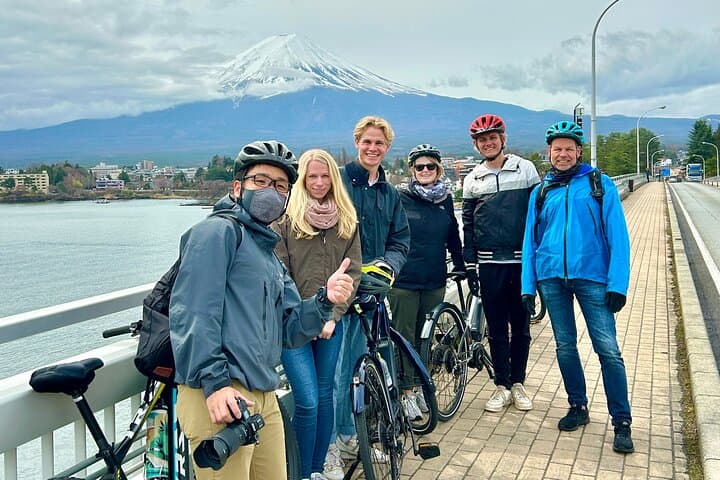Lake Kawaguchi Explorer: E-Bike Guided Tour — photo 6
