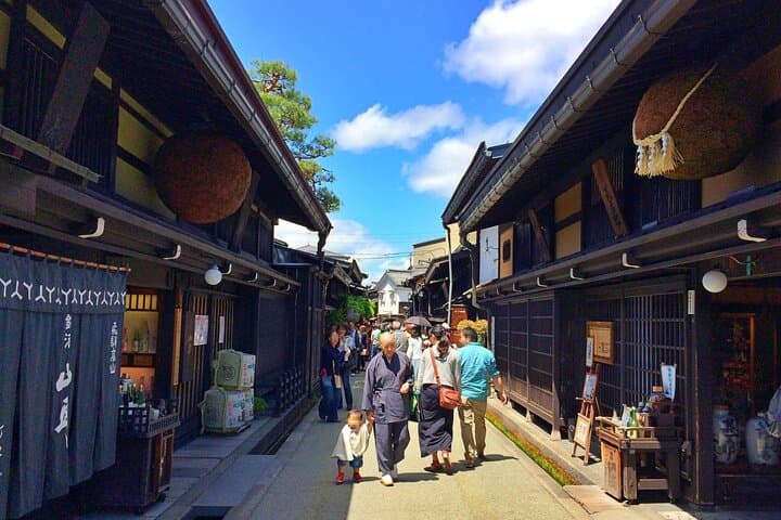 Shirakawa-go and Hida-Takayama Private Day Trip from Nagoya — photo 19