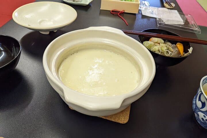 Morning Meditation and Tofu Making Experience in the Temple — photo 6