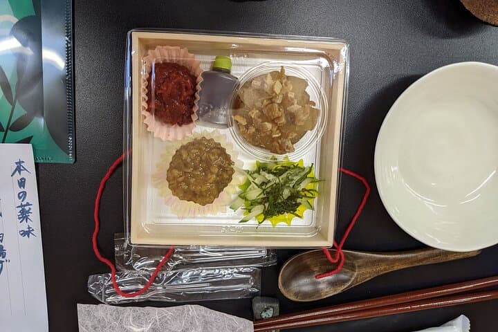 Morning Meditation and Tofu Making Experience in the Temple — photo 8