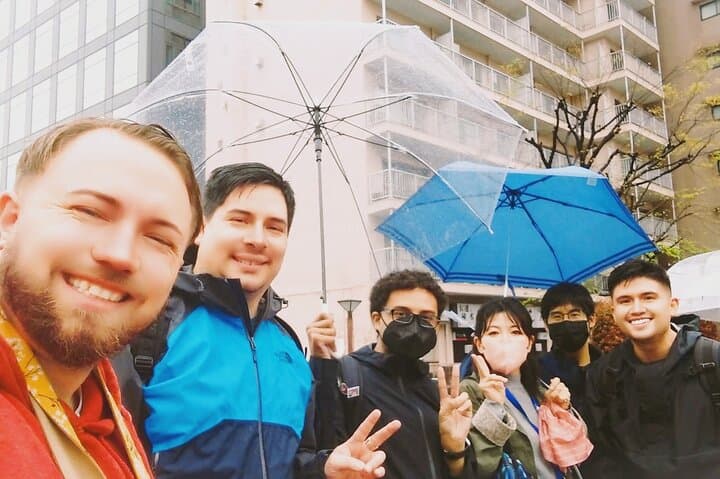 Licensed Guide Tokyo Meguro Cherry Blossom Walking Tour — photo 12