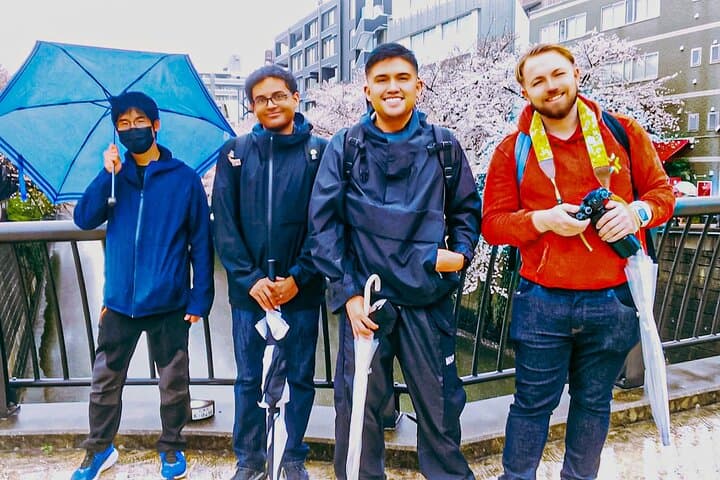 Licensed Guide Tokyo Meguro Cherry Blossom Walking Tour — photo 13