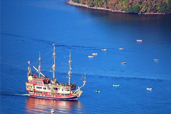 Lake Ashi Hakone Owakudani Kowakien with daily chauffeur — photo 4