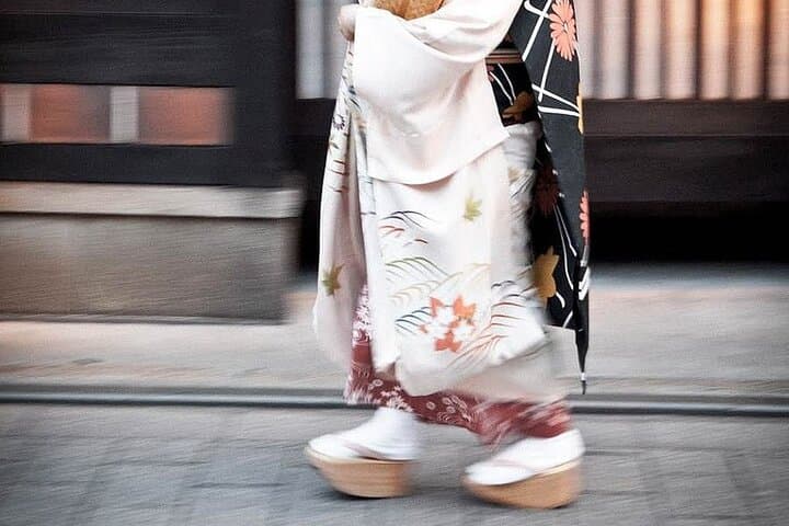 Kyoto Gion Cultural Walk & Geisha Show with Dining Options — photo 6