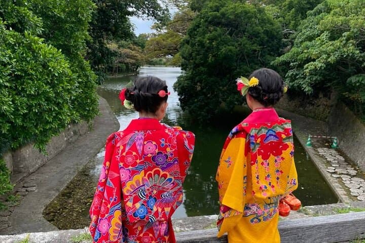 Walking around town in a kimono, you can choose your favorite kimono from the traditional Okinawan costumes "Ryuso", "Kimono", "Yukata" 《Hairset & Lipstick & Kimono & Rental Fee》All Comic Book — photo 5