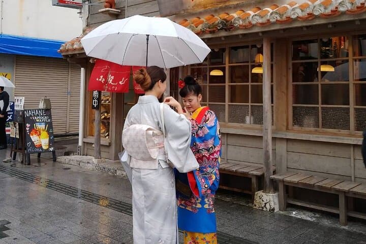 Walking around town in a kimono, you can choose your favorite kimono from the traditional Okinawan costumes "Ryuso", "Kimono", "Yukata" 《Hairset & Lipstick & Kimono & Rental Fee》All Comic Book — photo 11