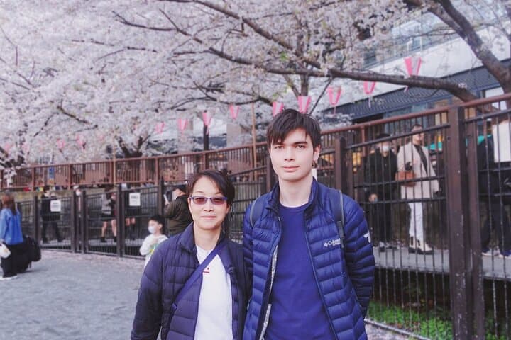 Licensed Guide Tokyo Meguro Cherry Blossom Walking Tour — photo 17