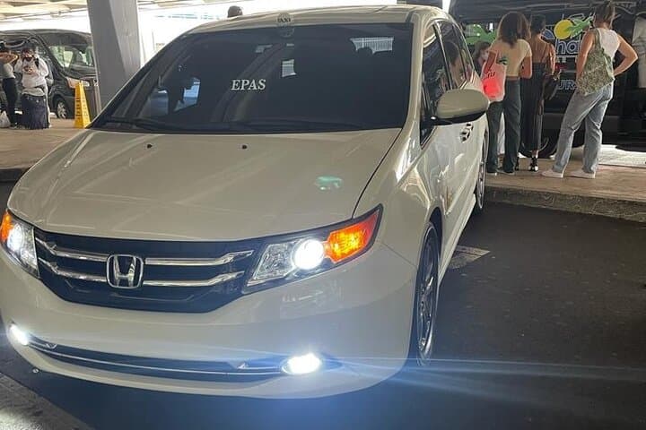 Private Transfer from Tokyo Haneda Airport (HND) to Yokohama Port — photo 9