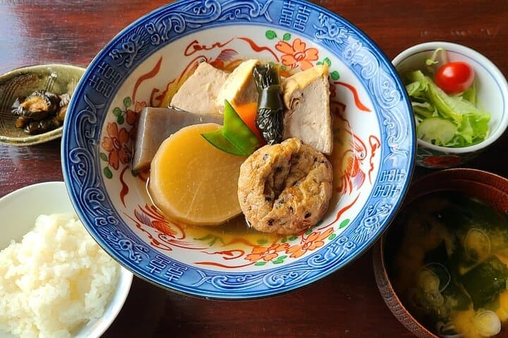 Shirakawago & Takayama Bus Tour from Nagoya w/Optional Lunch — photo 18