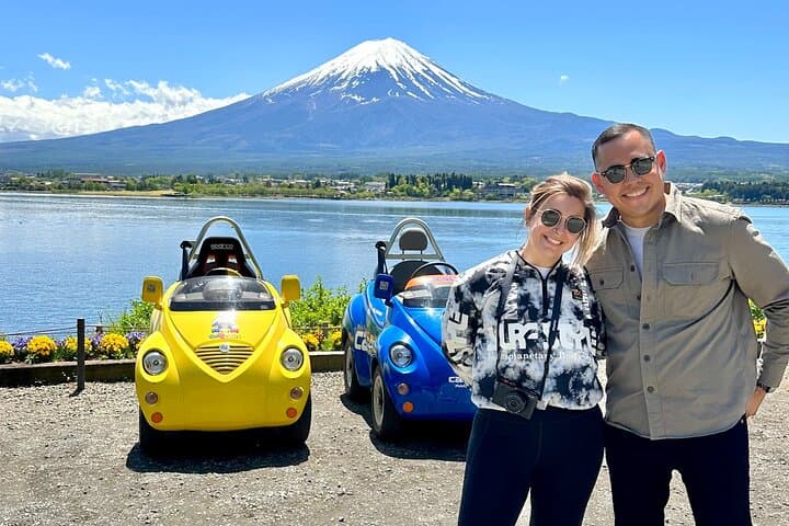 Cute & Fun E-Car tour following guide around Lake Kawaguchiko — photo 17