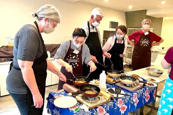 Osaka Okonomiyaki Cooking Experience! — photo 5