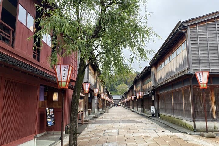Private Half-Day Kanazawa Walking Tour and Historical Photo Spot — photo 16