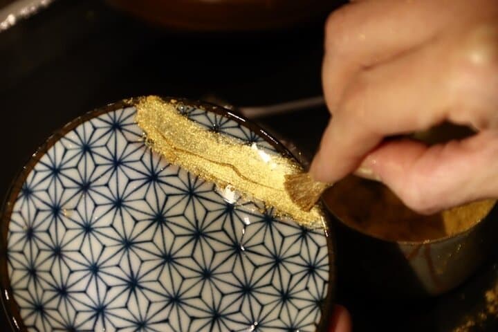 Authentic Kintsugi Experience: Art of Golden Joinery in Tokyo — photo 3