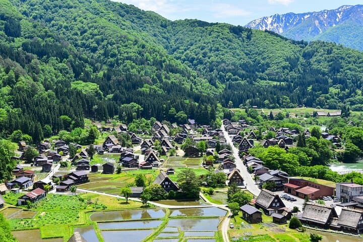 Departing from Takayama [Regular sightseeing bus] World Heritage Sites Shirakawago and Gokayama Ainokura — photo 4