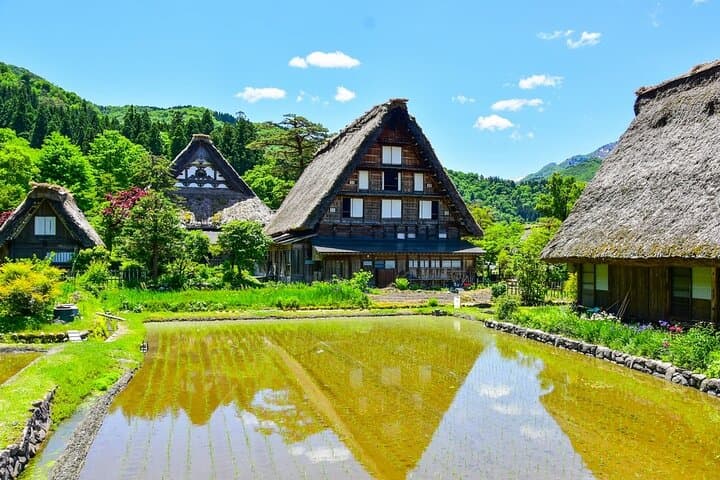 Departing from Takayama [Regular sightseeing bus] World Heritage Sites Shirakawago and Gokayama Ainokura — photo 2