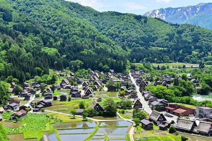Departing from Takayama [Regular sightseeing bus] World Heritage Sites Shirakawago and Gokayama Ainokura — photo 3