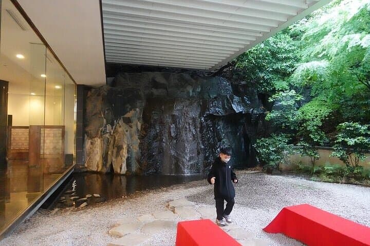 Tokyo Meguro River Private Cultural Tour with Licensed Guide — photo 15