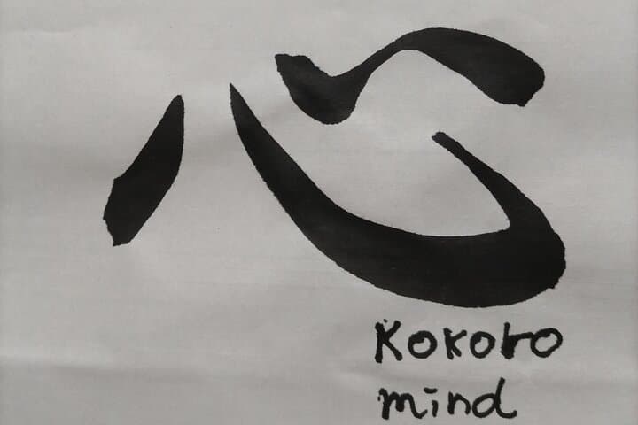 Handwriting Kanji with Ink on T-shirt Private Art Class in Tokyo — photo 19