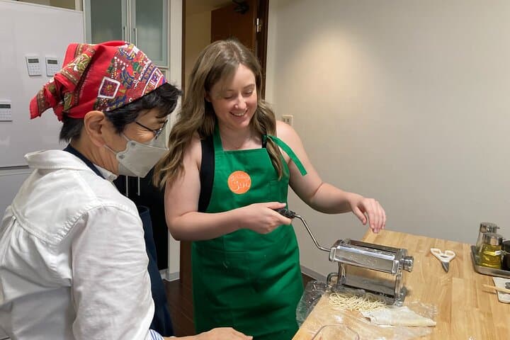 Ramen Cooking Class in Osaka Dotonbori with Sushi or Gyoza Option — photo 5