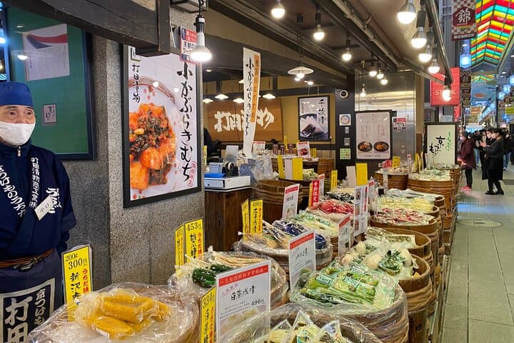 Vegan Edible Flower Sushi Making and Vegetable Tour in Kyoto — photo 7