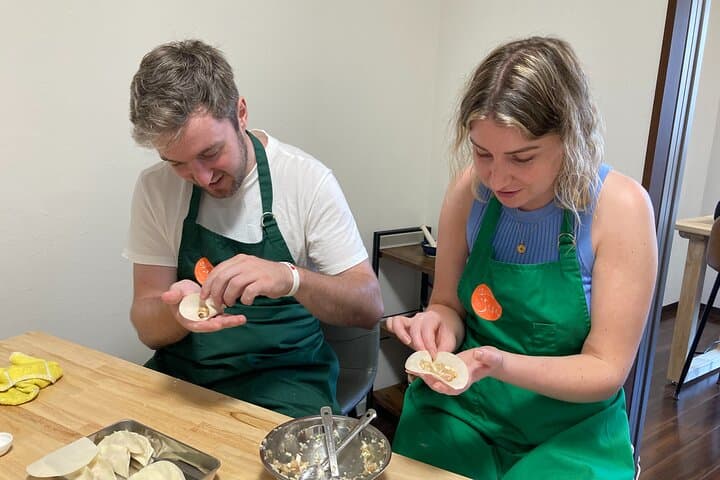Ramen Cooking Class in Osaka Dotonbori with Sushi or Gyoza Option — photo 9