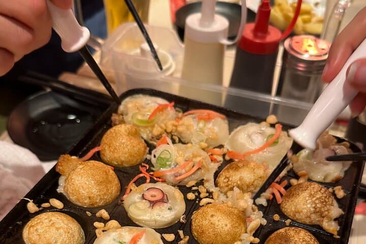 Takoyaki Party & Shinjuku Night Tour in Tokyo ※Unlimited Drinks — photo 5