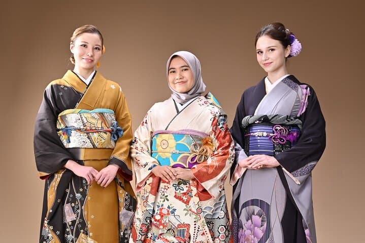 Hiroshima Kimono Rental and Photo Shoot — photo 7
