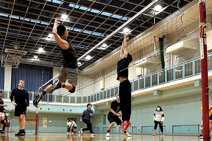 Volleyball in Osaka & Kyoto with Locals! — photo 2