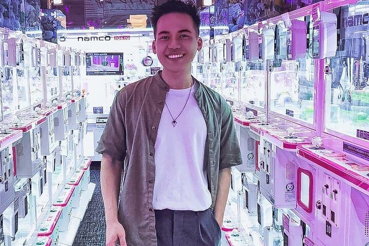 Licensed Guide Walking Tour Featuring Club Warp Shinjuku, Tokyo, Japan — photo 20