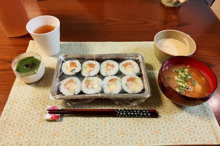 Sushi Roll and Side Dish Cooking Experience in Tokyo — photo 5