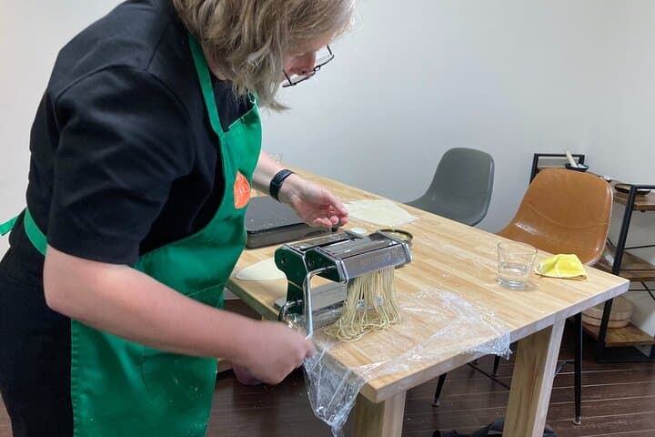 Ramen Cooking Class in Osaka Dotonbori with Sushi or Gyoza Option — photo 11