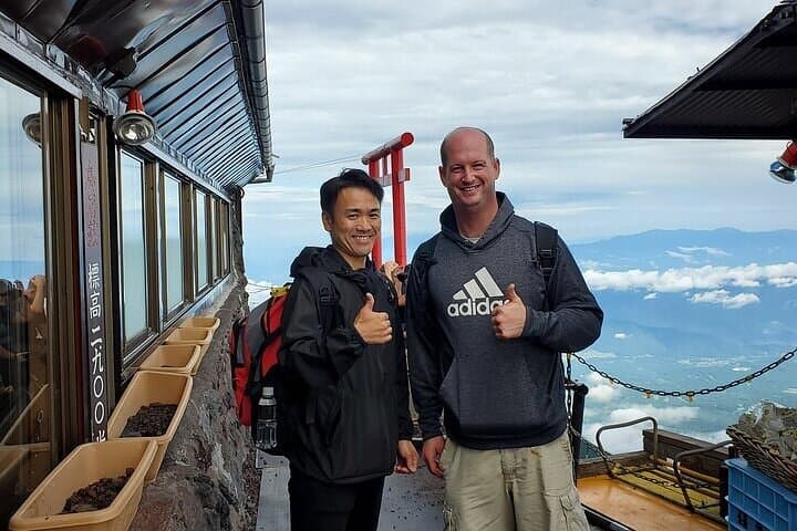 Private Trekking Experience up to 7th station in Mt. Fuji by Car — photo 7