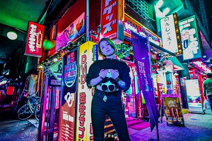 1 Hour Tokyo Cyberpunk Photo Session — photo 4