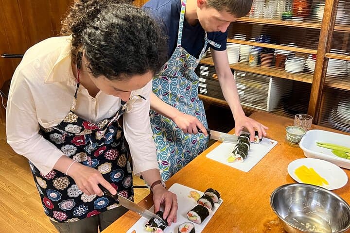 Traditional Japanese Sushi Culinary Experience — photo 2
