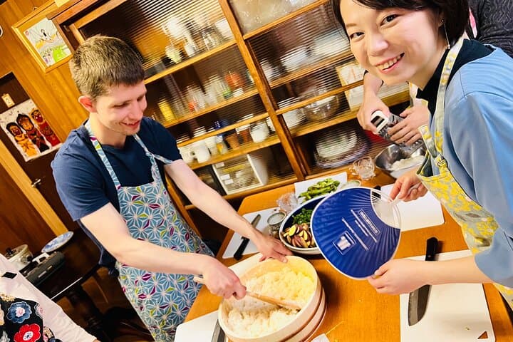 Traditional Japanese Sushi Culinary Experience — photo 3