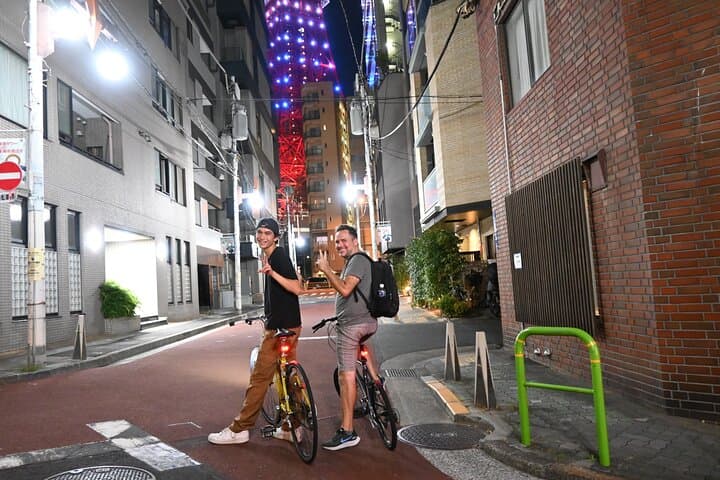 2-Hour Tokyo Night Bike Tour: Shibuya, City Lights & Tokyo Tower — photo 20