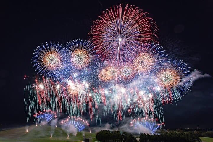 Hokkaido Art Fireworks 2026 English/Chinese/Korean — photo 5