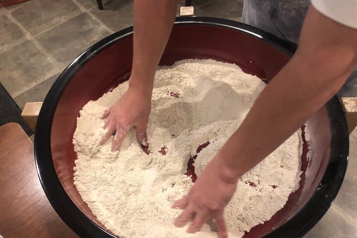 Watch the handmade soba craftsmen making it in private!After that, enjoy the freshly made soba! — photo 3