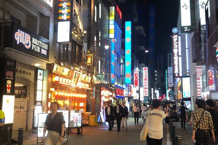 Tokyo's Bizarre Pub Hopping Tours (Personalized and Localized) — photo 7
