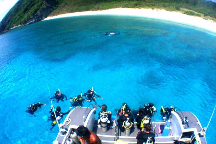 Okinawa:Naha Full-Day Kerama Islands National Park snorkelingTour — photo 3