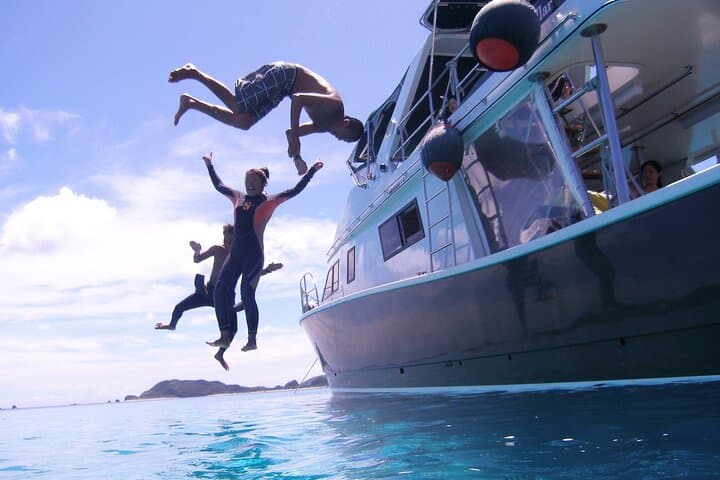 Okinawa:Naha Full-Day Kerama Islands National Park snorkelingTour — photo 6