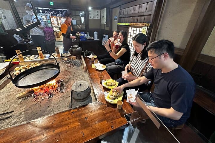 Food & Culture Walk in Nagano: Oyaki, Sake, Matcha & Zenkoji — photo 2