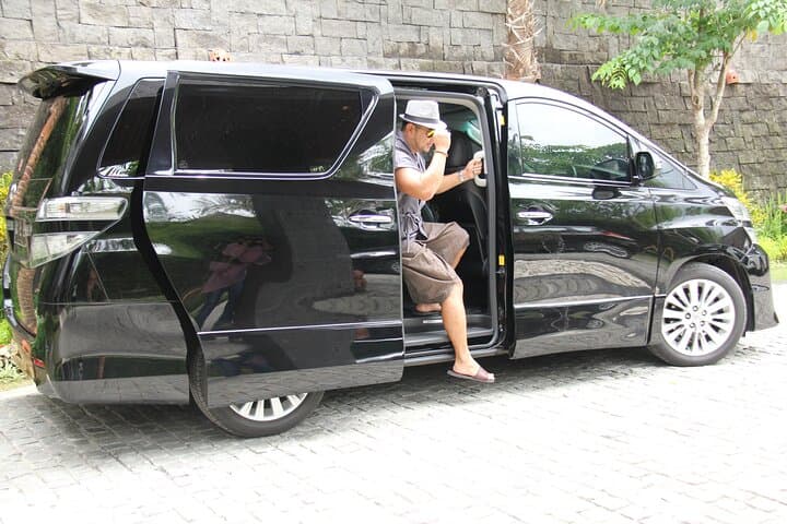Tokyo Haneda Airport (HND) to Osaka - Arrival Private Transfer
