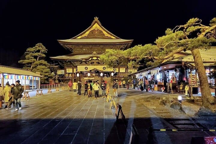 1-Day Private Snow Monkey ZenkoJi Temple & SakeTasting NaganoTour — photo 19