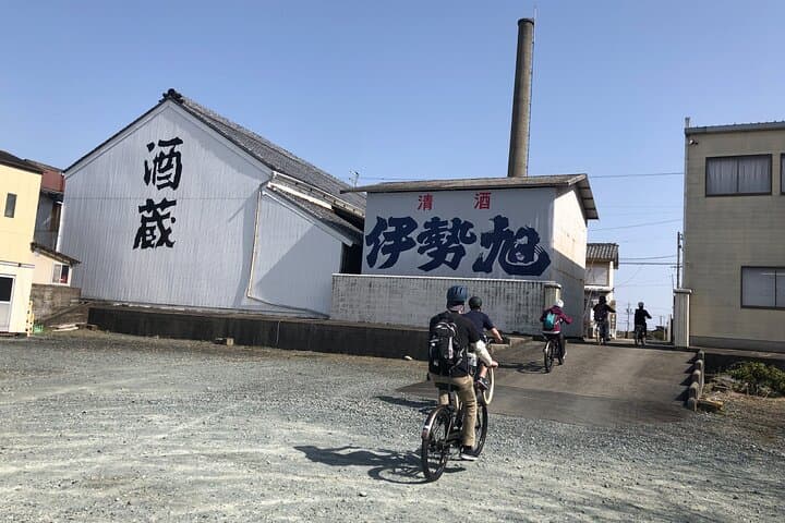 Explore the wonder of JapaneseSake on a cyclingtour at Meiwa town — photo 3